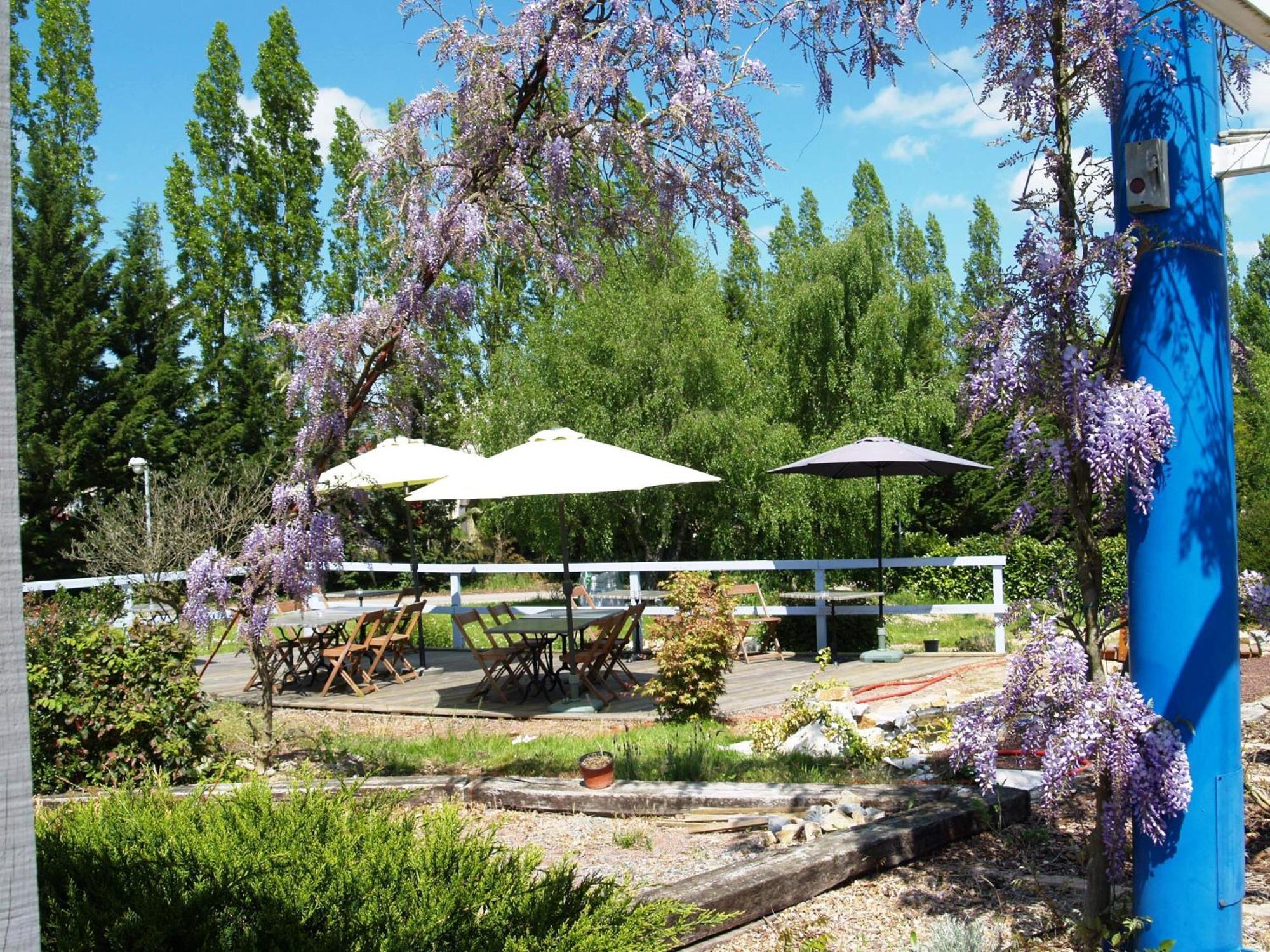 Hotel Au Relais Des Lilas Parthenay Εξωτερικό φωτογραφία